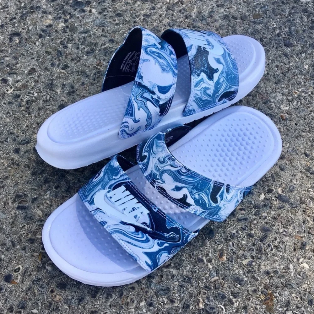 WMNS NIKE BENASSI DUO ULTRA
SLIDES White MARBLES - Picture 5 of 5